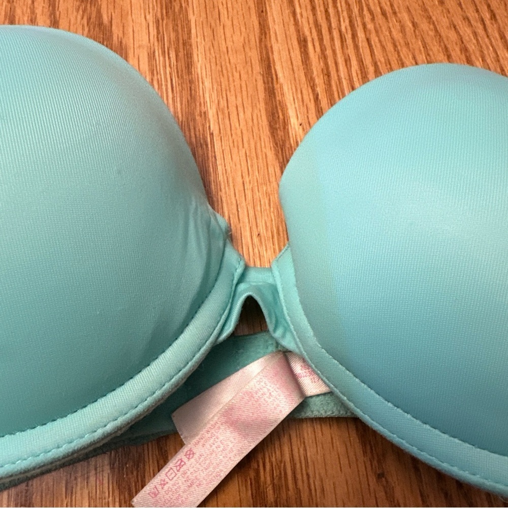 Victoria’s Secret PINK Wear Everywhere Push Up Pigeonnant Bra 34C - Picture 2 of 5